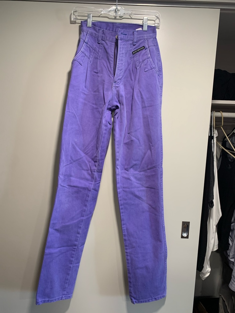 Bareback Rocky Mountsin High-Rise Purple Women’s Jeans with Tapered Leg Sz 26/3